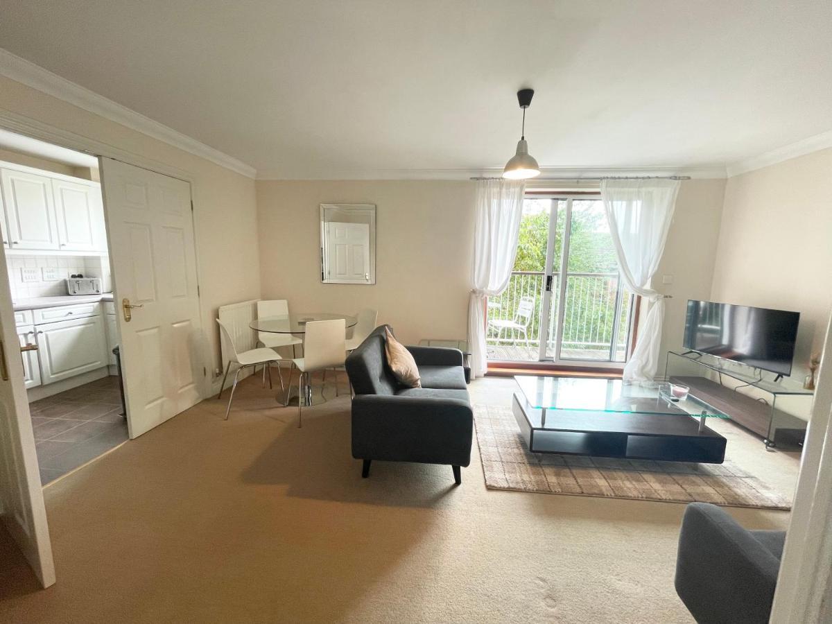 سوثامبتون Best Price - Amazing 2 Bed 2 Bath - 4 Singles Or Super King Beds, 10 Min Walk To City Centre, 5 Minute Walk To Mayflower Theatre, Smart Tv, Ensuite, Balcony, Free Parking المظهر الخارجي الصورة
